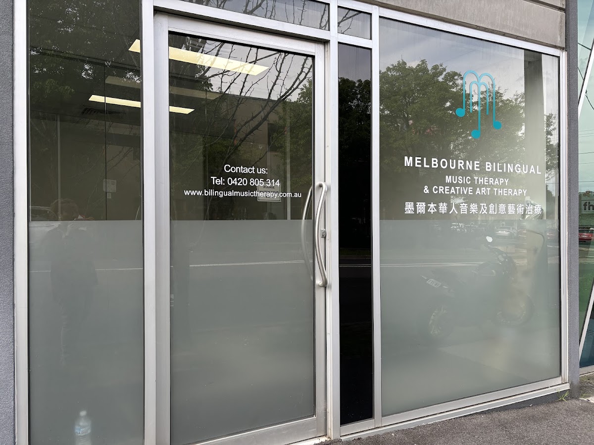 Bilingual Music & Therapy