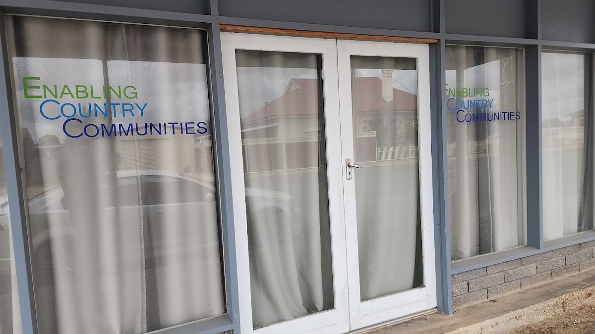 Enabling Country Communities