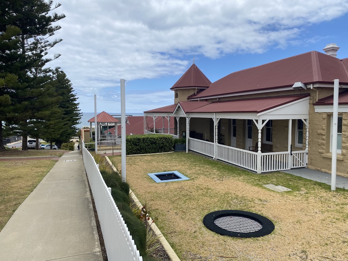 Lady Lawley Cottage - Rocky Bay