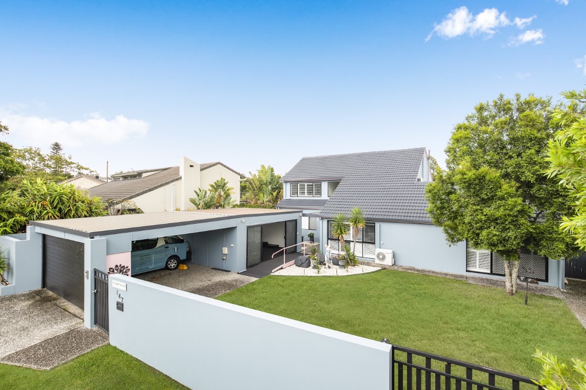 Miraa House