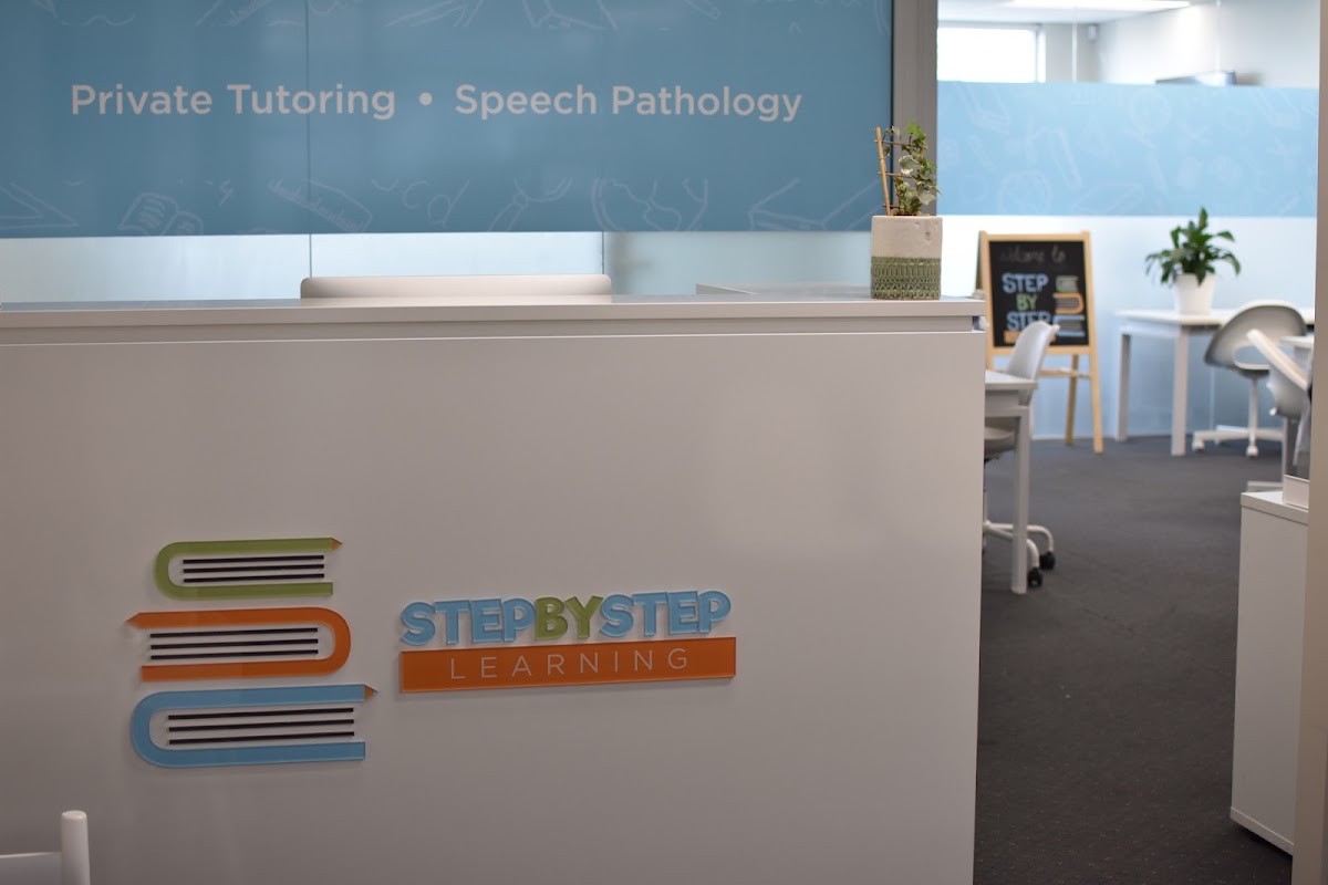 Step by Step Learning: Speech Pathology and Tutoring